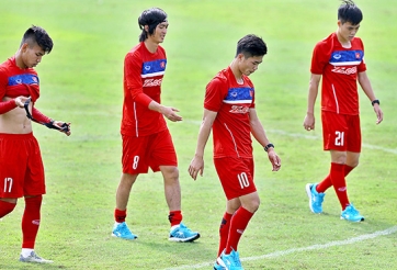 Bóng đá Việt: Đừng phủi sạch tất cả!