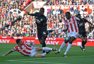 MU bị Stoke cầm hòa trong trận cầu 4 bàn thắng