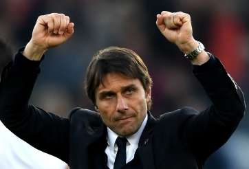 Chelsea lấy thủ môn MU, Man City trả giá mua Sanchez