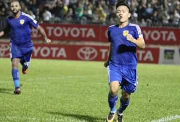 Kết quả bóng đá hôm nay 11/11: Đại diện ĐNÁ thua sấp