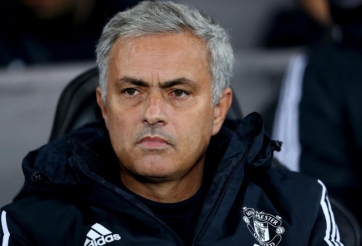 Tin tức bóng đá Anh: HLV Mourinho từ chối PSG để ở lại MU