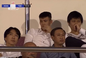 Mừng ra mắt Miura, CLB TP.HCM ghi liền 2 bàn trong ít phút