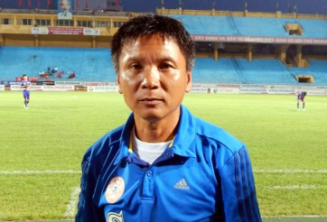 “Thuê trọng tài ngoại như này thật phí tiền”