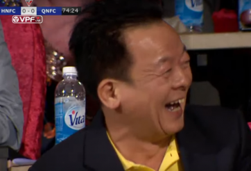 Văn Quyết ghi bàn thắng bằng vàng cho Hà Nội