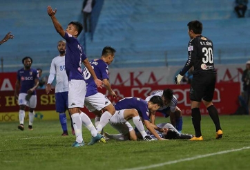 Hà Minh Tuấn suýt nuốt lưỡi sau pha va chạm kinh hoàng