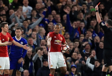 'Hung thần' của MU bắt chính trận derby Manchester