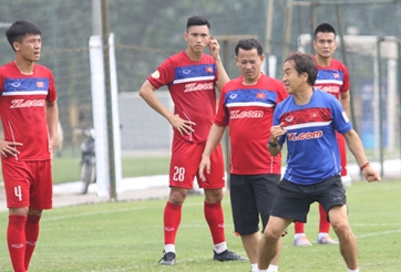 U23 Việt Nam mất trung vệ sau nỗ lực ngăn cản Công Phượng