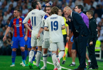 Real Madrid 'trảm' Zidane, chiêu mộ HLV top 6 Ngoại hạng Anh