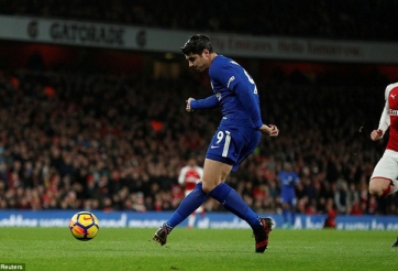 Morata ‘ngon’ hơn Lukaku: Bỏ lỡ 3 cơ hội, chuyền cho đối thủ