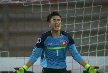 Choáng với thành tích bắt penalty ‘siêu khủng’ của Tiến Dũng