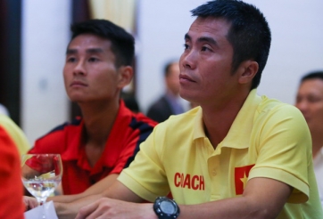 'Mourinho xứ Việt' khen HLV Park, chưa vui với Đức Chinh