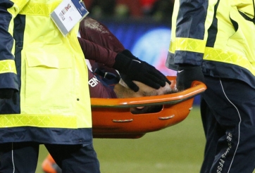 Neymar bật khóc vì chấn thương, nhập viện ngay sau đó