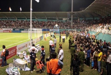 HAGL lắp màn hình lớn ngoài sân Pleiku