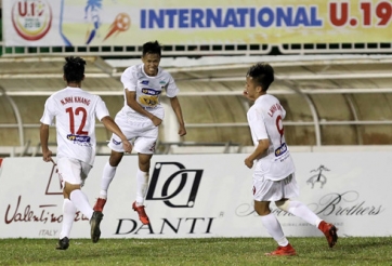 U19 HAGL lột xác, ngược dòng thần thánh trước đại diện TL