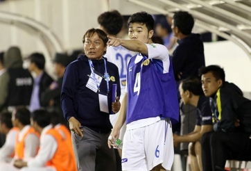 Xuân Trường chỉ đạo đồng đội như Ronaldo trong chiến thắng của HAGL