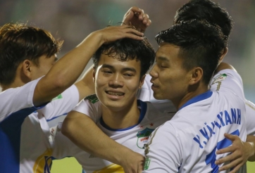 Văn Toàn xuất trận phút cuối và ‘nội tình’ thực của HAGL?