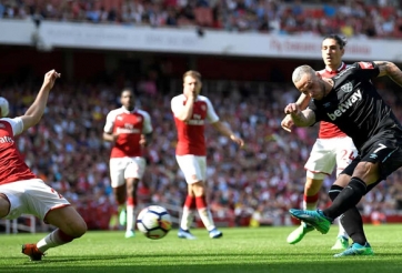 Ghi 3 bàn trong 6 phút, Arsenal hủy diệt West Ham