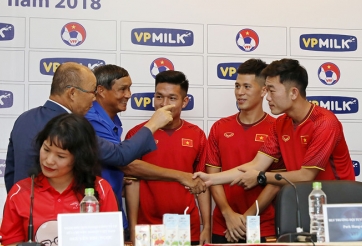 Hai sao HAGL được HLV Park Hang Seo thăm hỏi đặc biệt