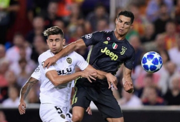 Ronaldo nhận thẻ đỏ, Juventus vẫn đả bại Valencia