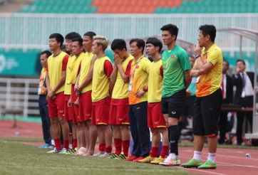 Khiến HLV Park hiểu nhầm, Công Phượng dự bị ở trận gặp UAE