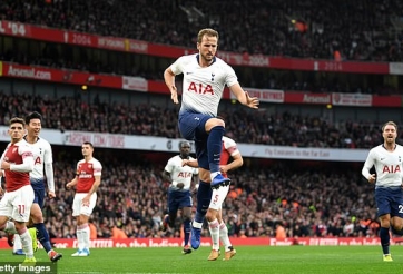VIDEO: Ghi 2 bàn trong 3 phút, Spurs ngược dòng dẫn Arsenal