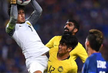 ĐT Malaysia tan nát hàng thủ trước trận gặp Việt Nam