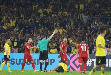 CĐV Việt Nam và Malaysia khẩu chiến về trận cầu bạo lực