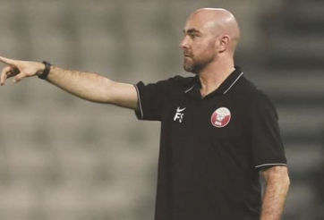 HLV Qatar: Tôi tự hào về các cầu thủ khi giữ sạch lưới