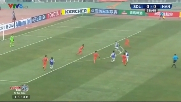 VIDEO: Văn Quyết mở tỷ số trước Sơn Đông Lỗ Năng