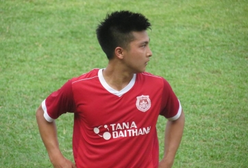 Tiền vệ Việt kiều tạo ấn tượng mạnh trong màu áo Phố Hiến