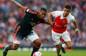 VIDEO: Alexis Sanchez đã hành hạ hàng thủ Man Utd như thế nào