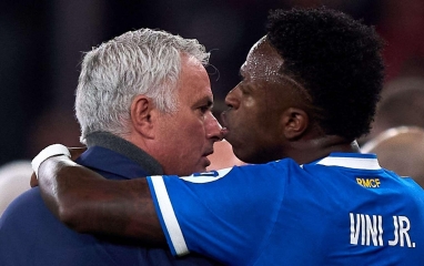 Phát ngôn về Vinicius khiến Mourinho hứng chỉ trích dữ dội