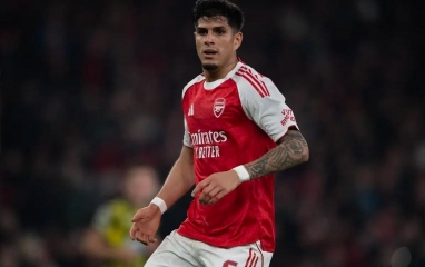 Arsenal chi 45 triệu quyết giữ chân 'lá chắn thép' nơi hàng thủ