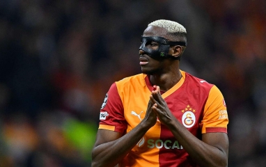 Victor Osimhen tuyên bố sẽ khiến Liverpool ôm hận tại Anfield ở lượt về