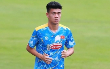 Hộ pháp gần 2m xúc động khi được HLV Kim Sang Sik gọi lên U23 Việt Nam