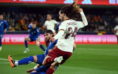 Sao Chelsea thừa nhận khó từ chối Barca