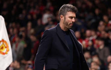 MU chỉ có '1 trung vệ' để đối đầu Chelsea