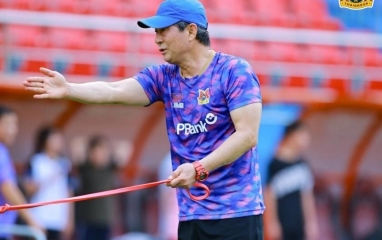 HLV Hàn Quốc: 'Thẻ đỏ là xứng đáng cho Viettel'