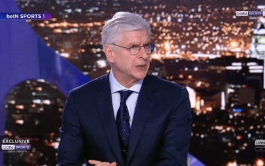 Giáo sư Wenger nói thẳng về màn ăn mừng của Arsenal sau vé chung kết