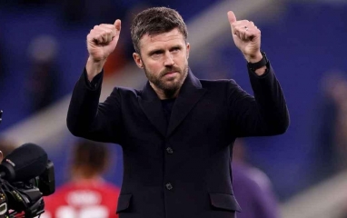 HLV Michael Carrick gửi thông điệp đặc biệt tới fan MU
