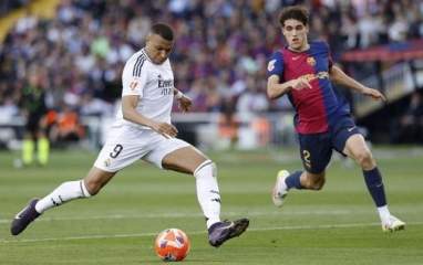 Barca gục ngã ngày đăng quang, Real thắng tưng bừng chia tay huyền thoại
