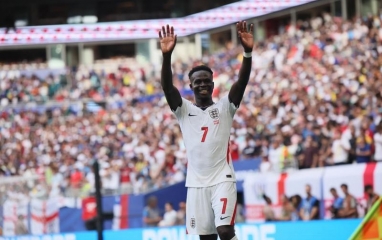 Lập hat-trick vào lưới Pháp, Saka lập tức được FIFA vinh danh