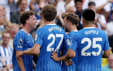 Brighton hủy diệt Aston Villa 4-0 ngày khai màn Premier League