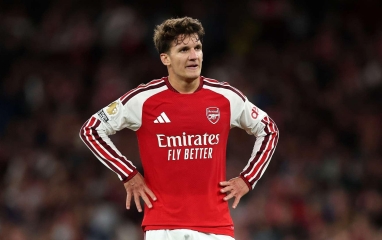 Tân binh Arsenal bất ngờ trở lại đội bóng cũ