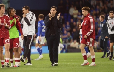 HLV Liverpool nói lời thật lòng về màn ra mắt của 'siêu bom tấn' mùa hè