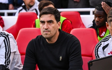 HLV Liverpool bức xúc trọng tài sau thất bại 0-3 trước Man City