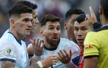 CHẤN ĐỘNG: Lionel Messi có nguy cơ bị cấm thi đấu cho ĐT Argentina