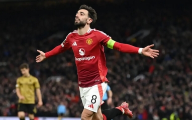 Bruno Fernandes phá kỷ lục cực khó tin tại Manchester United