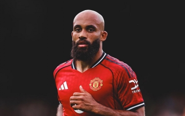 MU 'đứng ngồi không yên' vì Bryan Mbeumo