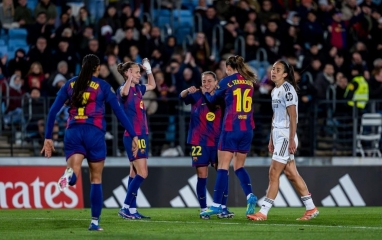 Đè bẹp Real Madrid, Barca tiến sát ngôi vương Tây Ban Nha